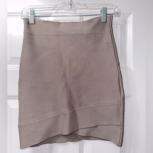 BCBG Maxazria Tan Bodycon Bandage Mini Skirt in size M